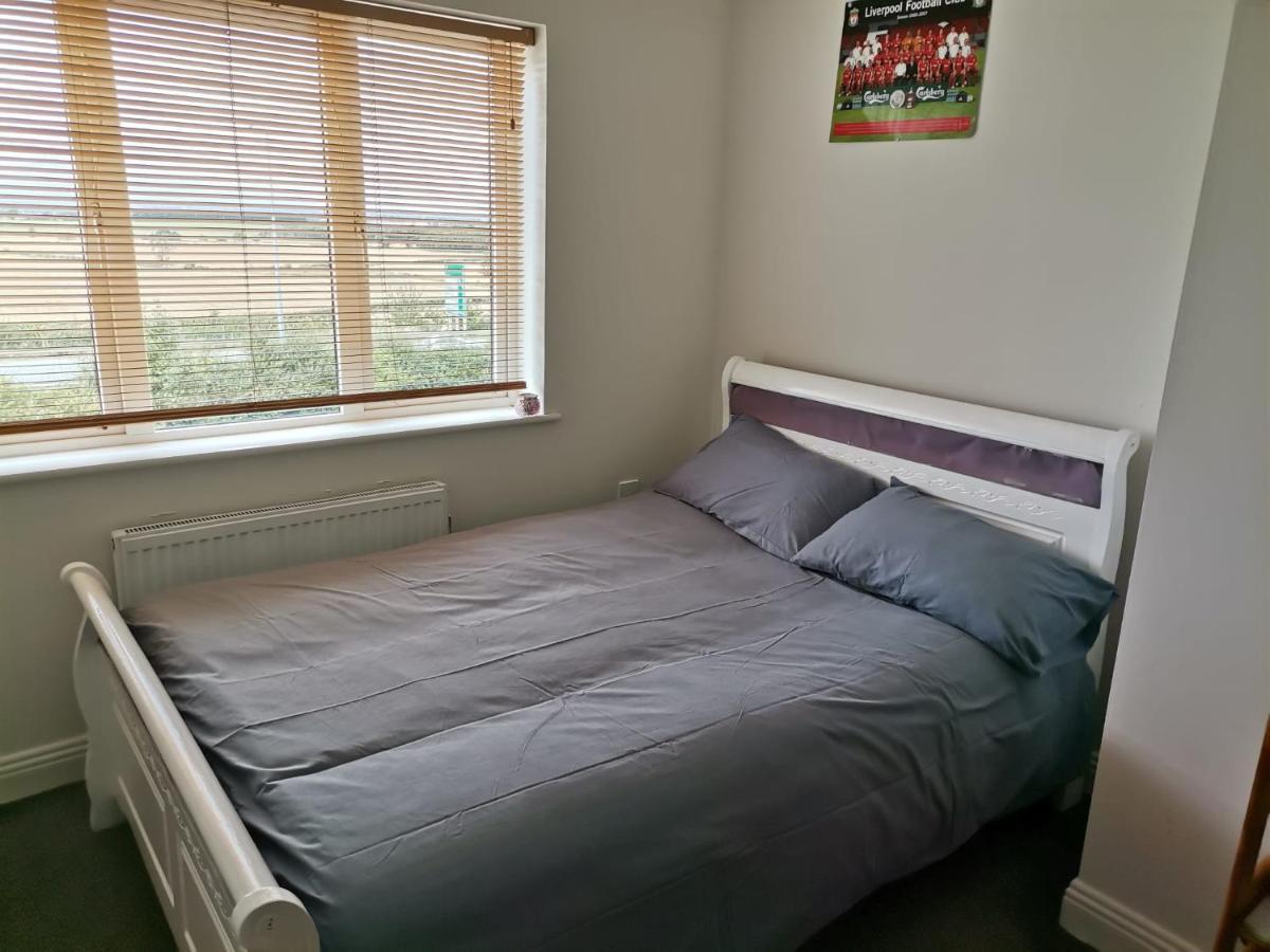 Bright And Cozy Room With Double Bed, Private Bathroom Not Ensuite, Breakfast To Go Dublin Eksteriør billede